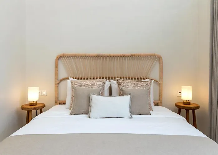 Casa Adem - Modern & Trendy 3br In Seminyak, 10 Minutes To The With Private Pool *