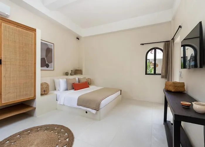 Casa Adem - Modern & Trendy 3br In Seminyak, 10 Minutes To The With Private Pool