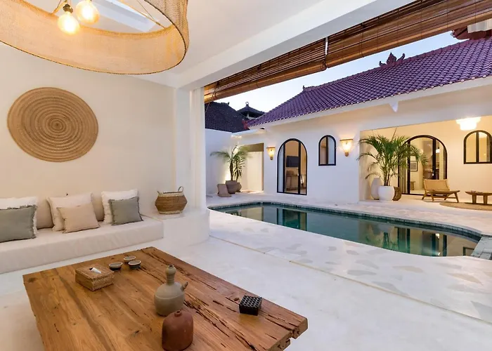 Casa Adem - Modern & Trendy 3br In Seminyak, 10 Minutes To The With Private Pool Villa