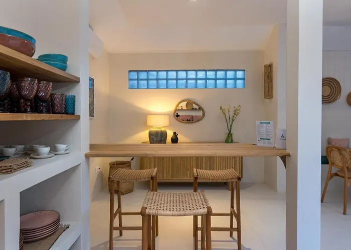 Casa Adem - Modern & Trendy 3br In Seminyak, 10 Minutes To The With Private Pool * Seminyak