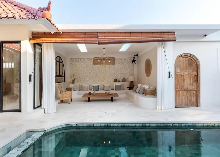 Villa Casa Adem - Modern & Trendy 3br In Seminyak, 10 Minutes To The With Private Pool *