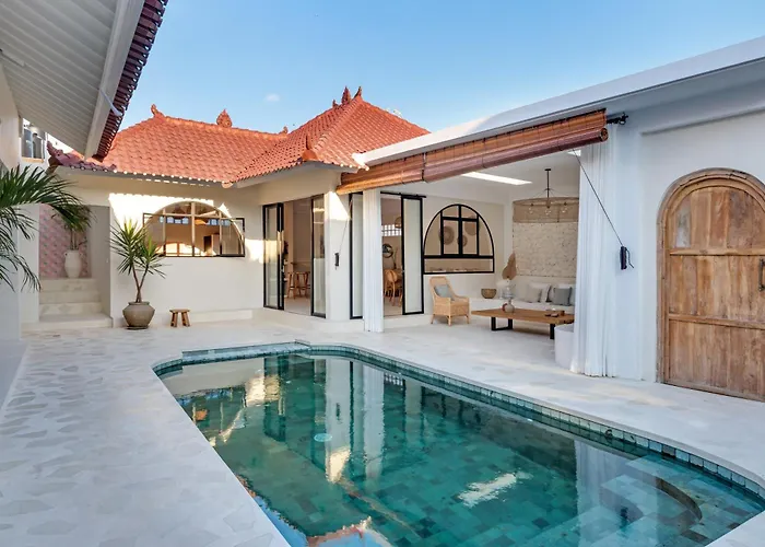 Casa Adem - Modern & Trendy 3br In Seminyak, 10 Minutes To The With Private Pool Seminyak