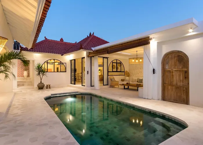 Casa Adem - Modern & Trendy 3br In Seminyak, 10 Minutes To The With Private Pool Villa