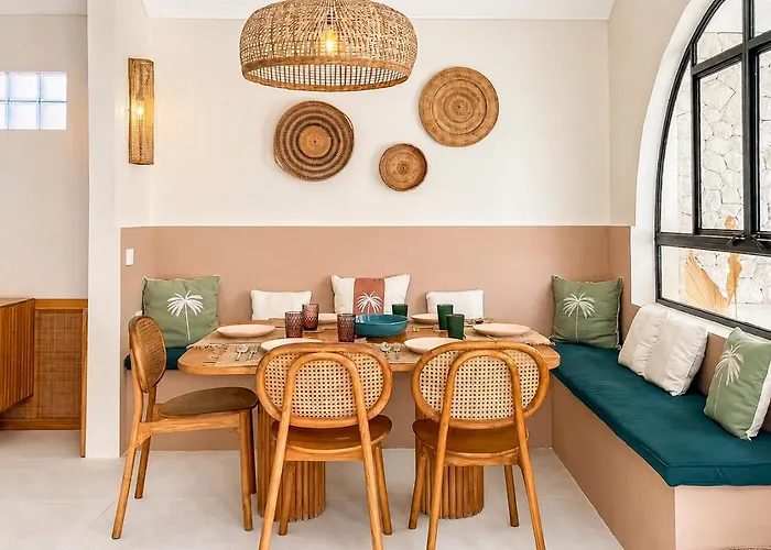 Casa Adem - Modern & Trendy 3br In Seminyak, 10 Minutes To The With Private Pool Seminyak